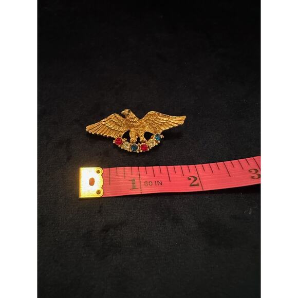 Vintage Eagle Gold Tone Pin Brooch Red White Blue‎ Rhinestones Patriotic - Picture 9 of 10